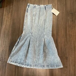 Khaite Womens Blue Cotton Denim Inverted Pleat Mermaid Fit Flare Skirt S…